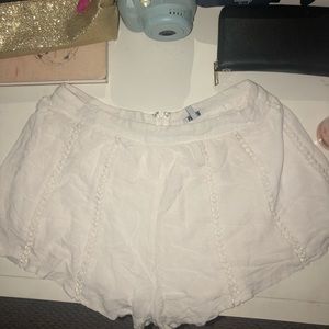 TOBI white flowy shorts
